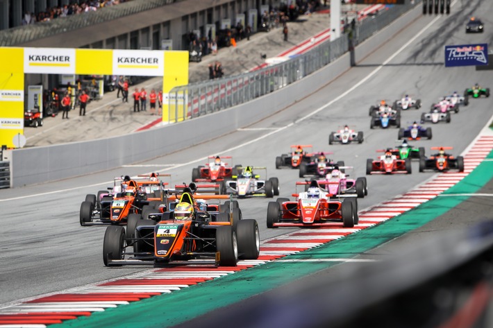 Highlight des Jahres: Die ADAC Formel 4 zu Gast bei der Formel 1 Highlight des Jahres: Die ADAC Formel 4 zu Gast bei der Formel 1