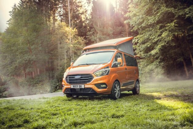 Aus Spiel wird Realität: Das virtuelle P1-Rennfahrzeug des Ford Teams Fordzilla feiert sein Debüt in der echten Welt